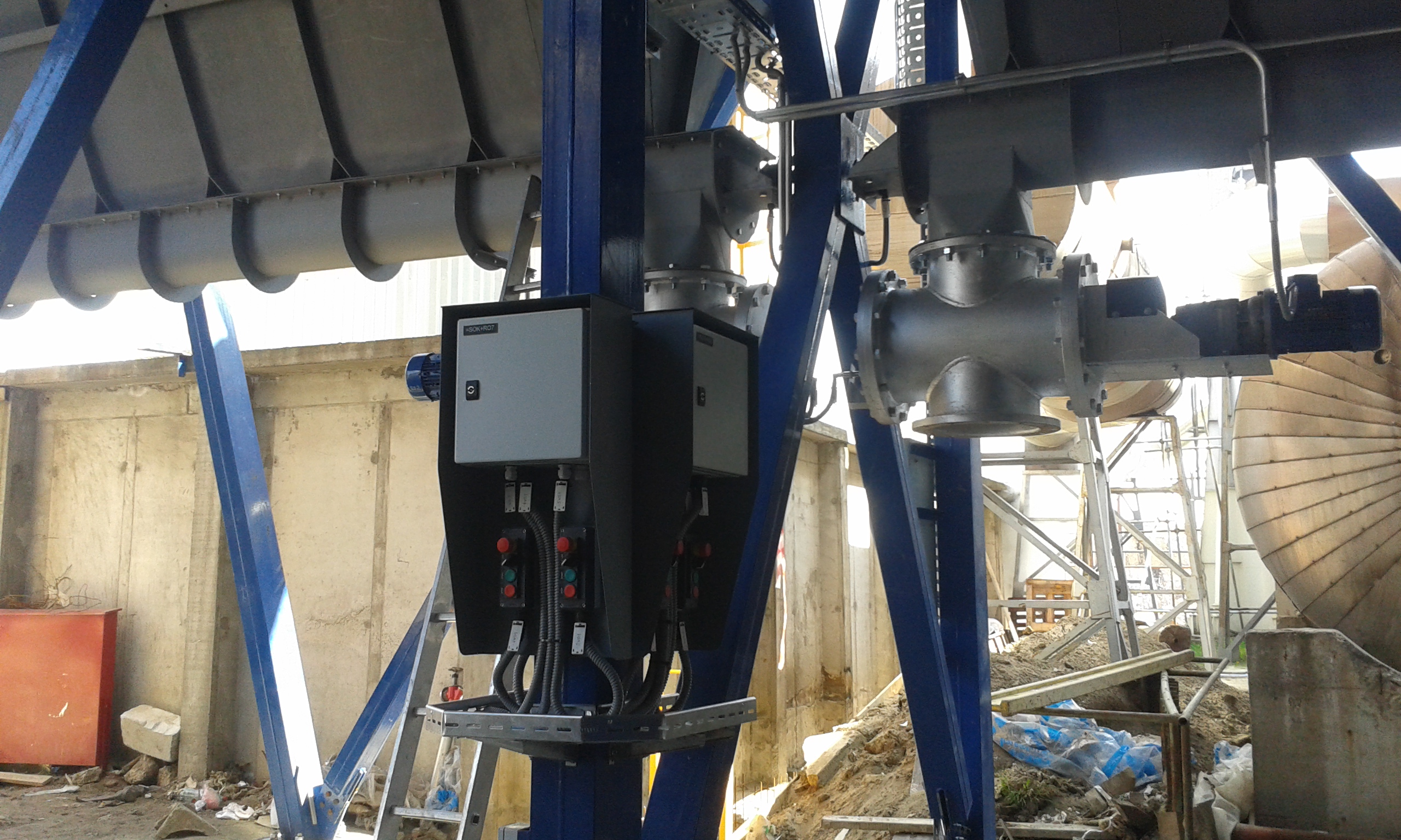 Power cabinets